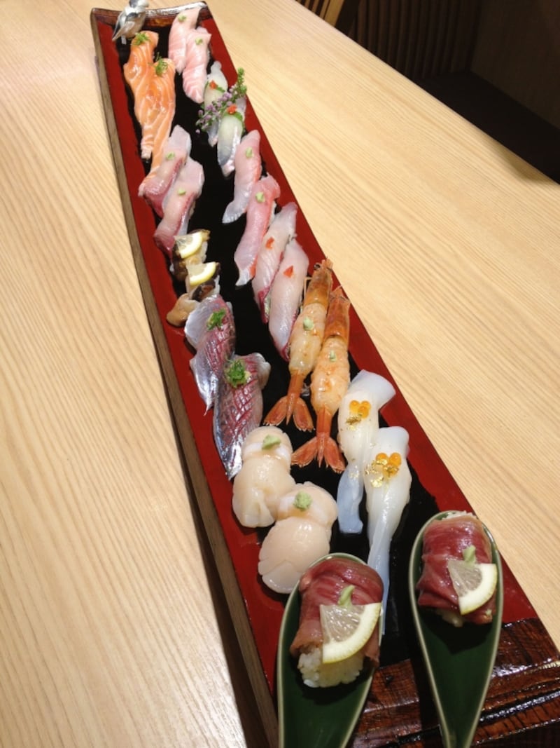 なんとも艶めかしい握り盛り合わせ