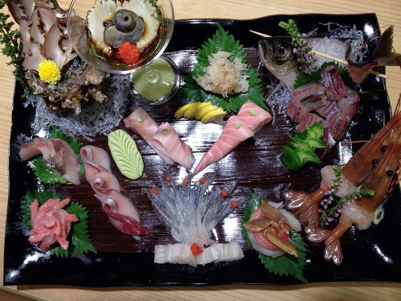 超豪華な刺身盛り合わせ
