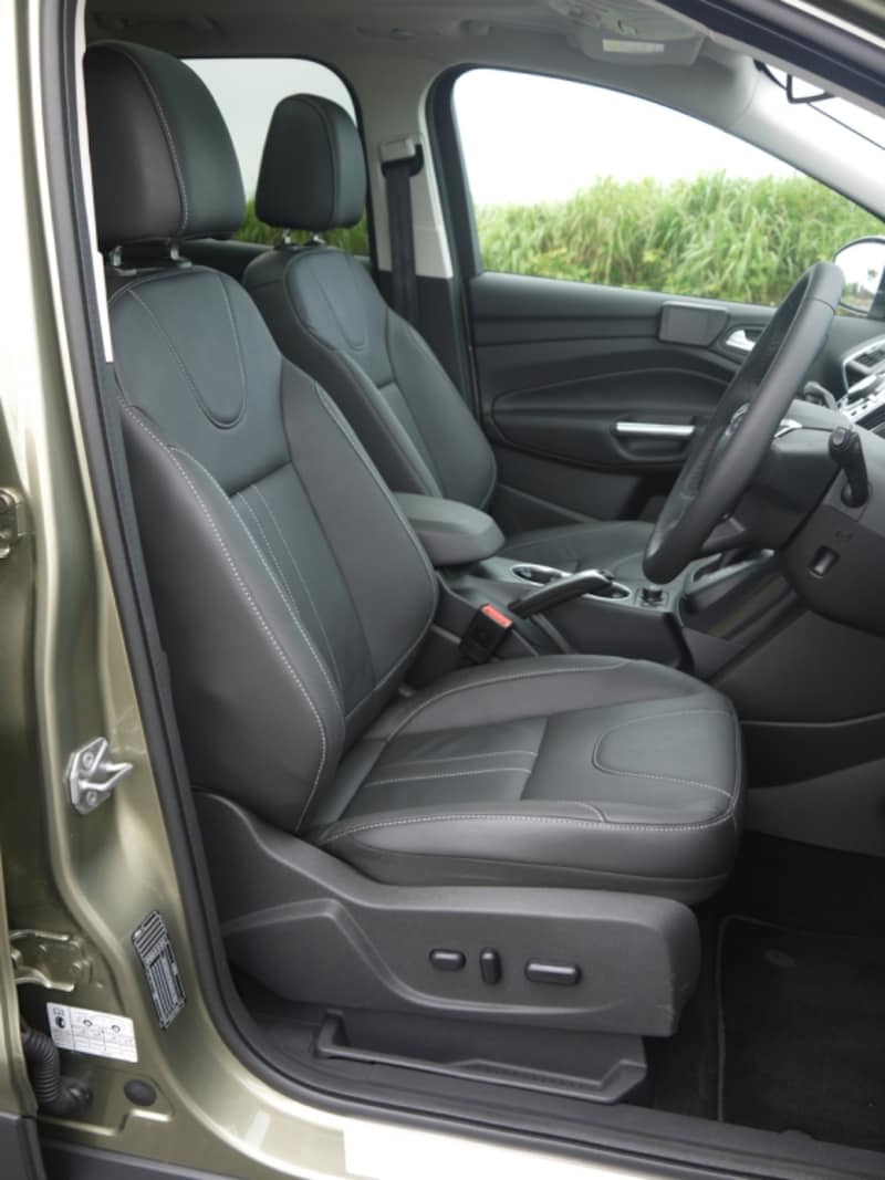 フォード・クーガ・リヤシート