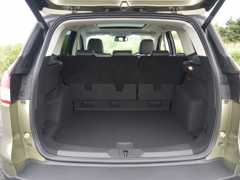 フォード・クーガ・荷室