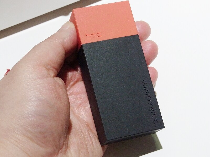 6,000mAhのモバイルバッテリーHTC Battery Bar