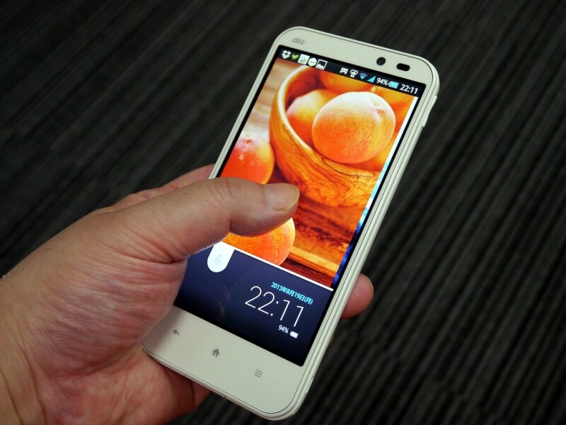 なぞって画面オンが可能、