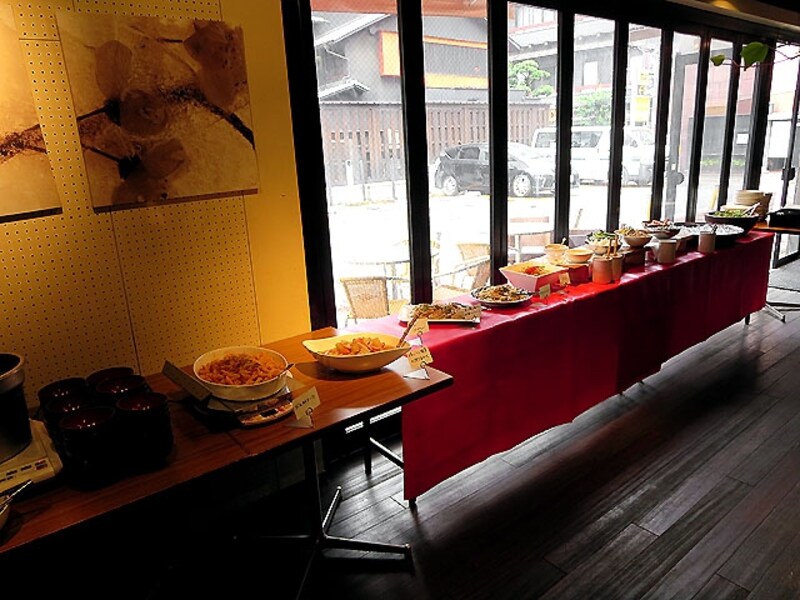 VEGESTA（ベジスタ） 料理のブッフェ台