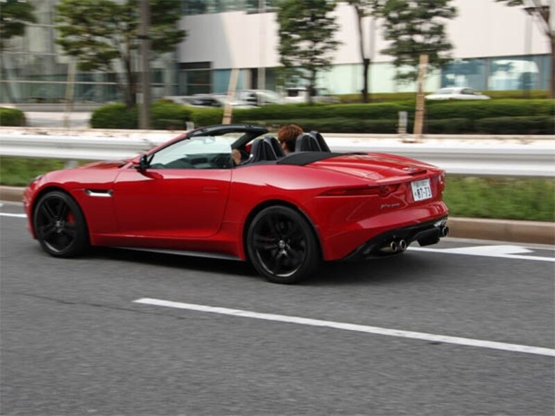 ジャガーFタイプ