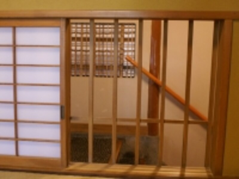 かきつの間の地窓