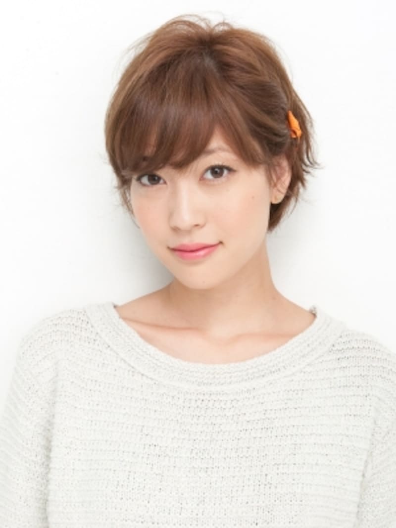ショートヘアのバレッタアレンジ ワックスで可愛くする方法 ヘアアレンジ All About