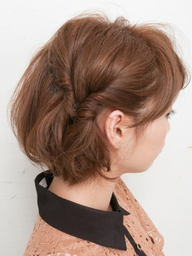 留める位置をそろえる。