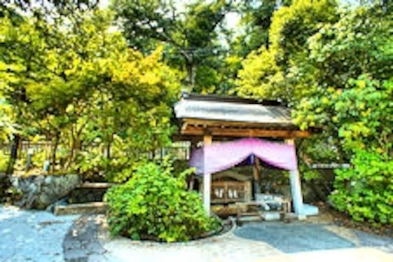 岩室温泉の源泉公園