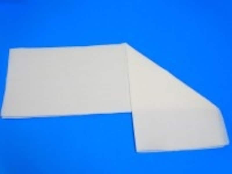 半分に折ります