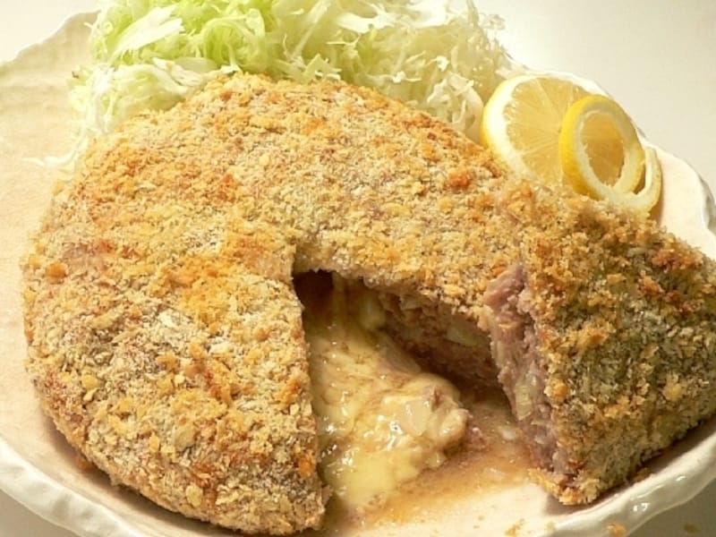 ノンオイルフライヤーで巨大メンチカツ