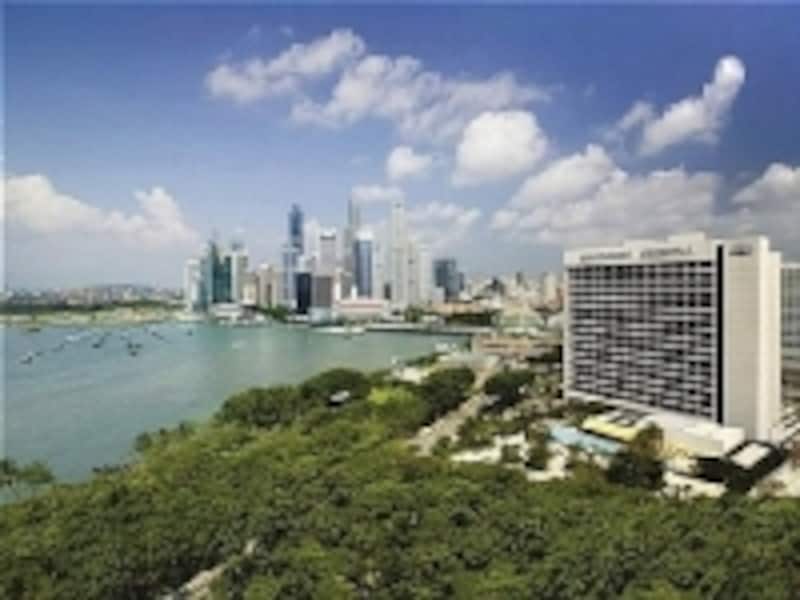 マリーナエリアの高級ホテルとして名高い、マンダリンオリエンタル・シンガポール。