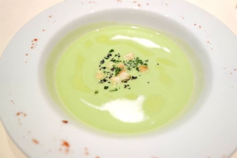 グリーンピースの冷製スープ