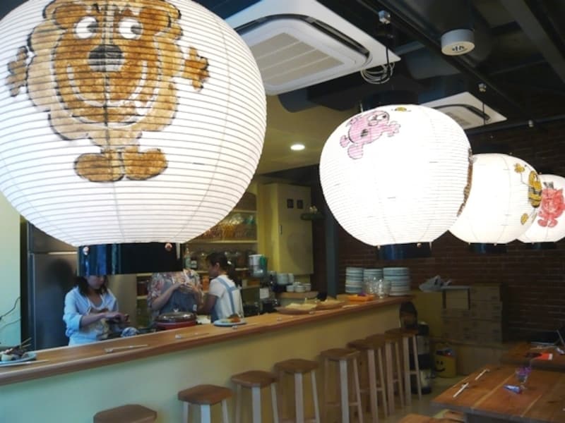 ル・プチ神田店内