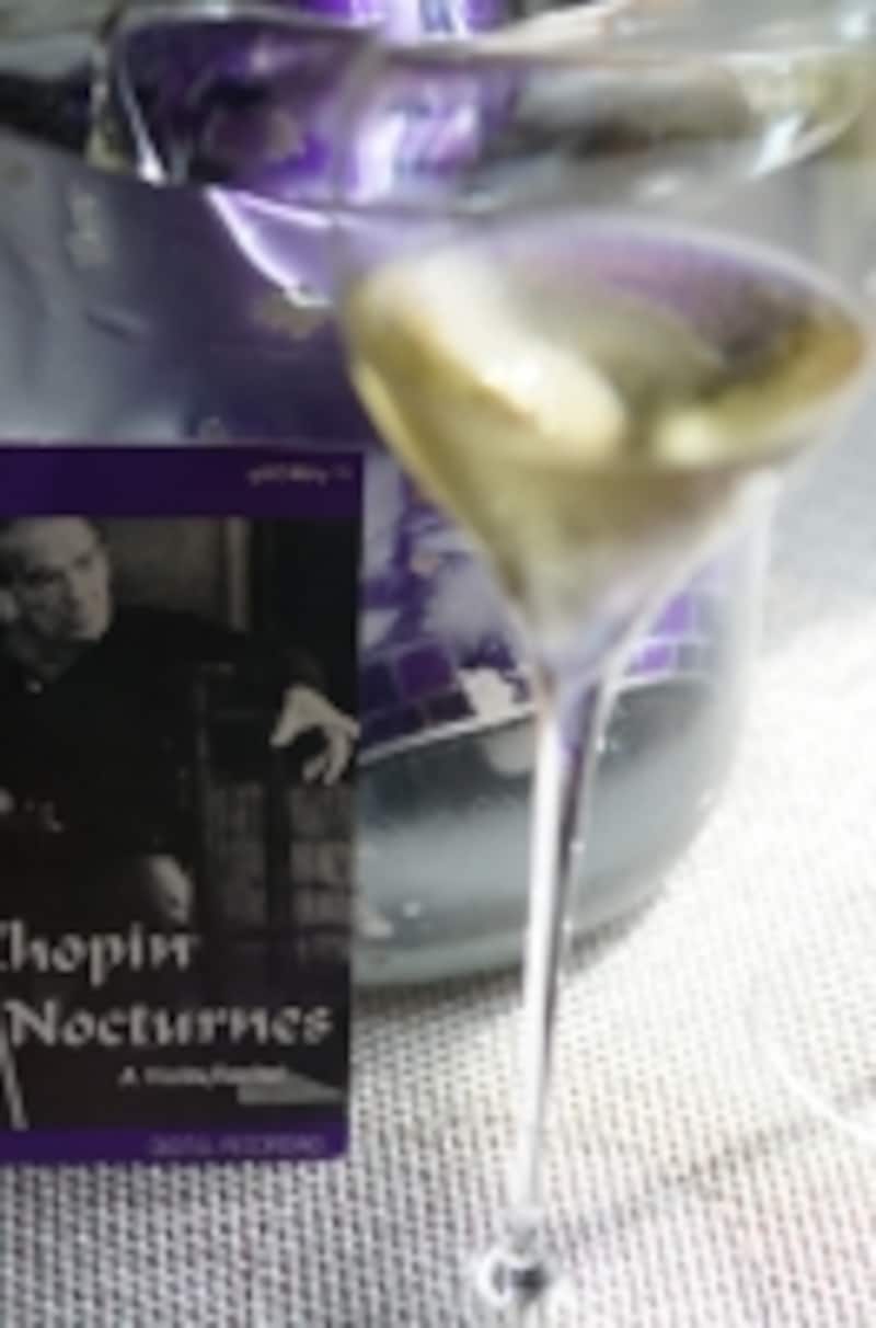 ショパンのノクターンの古いCDジャケットも、ちょうど紫色