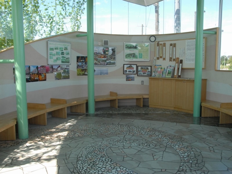 用土駅のコミュニティ・ステーション内部