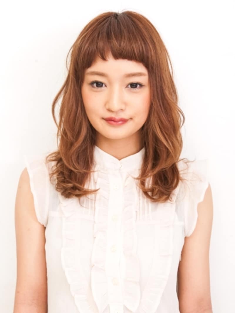 鎖骨セミロング