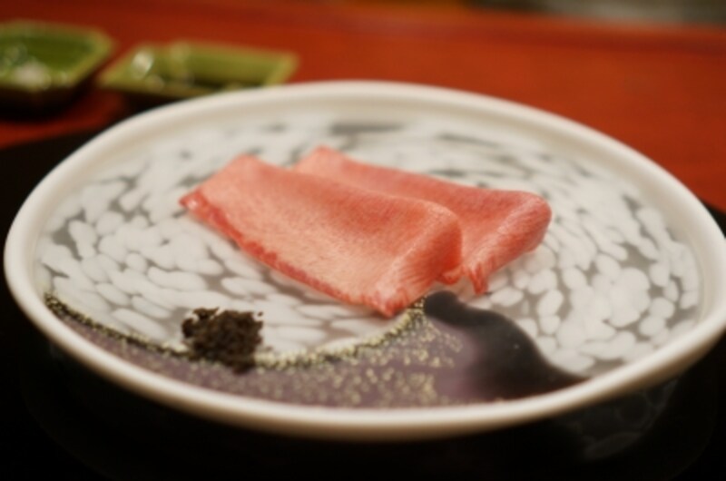 美しいタン刺し