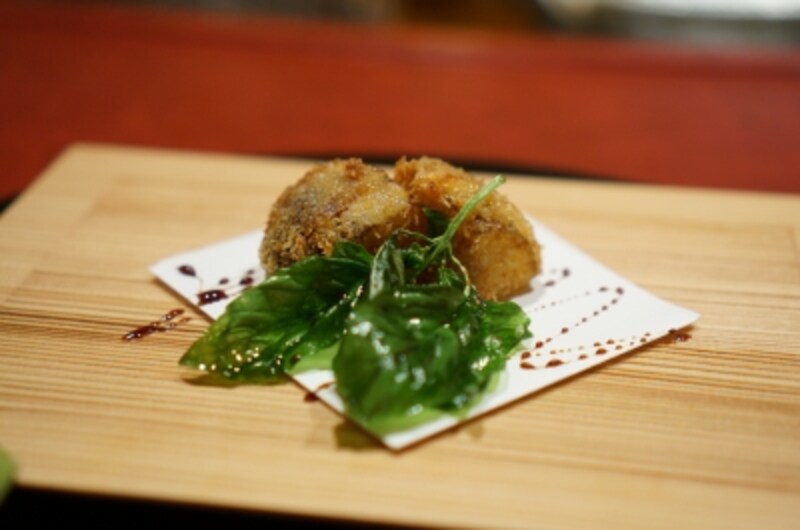 ヘットで揚げたイチヂクとバジル