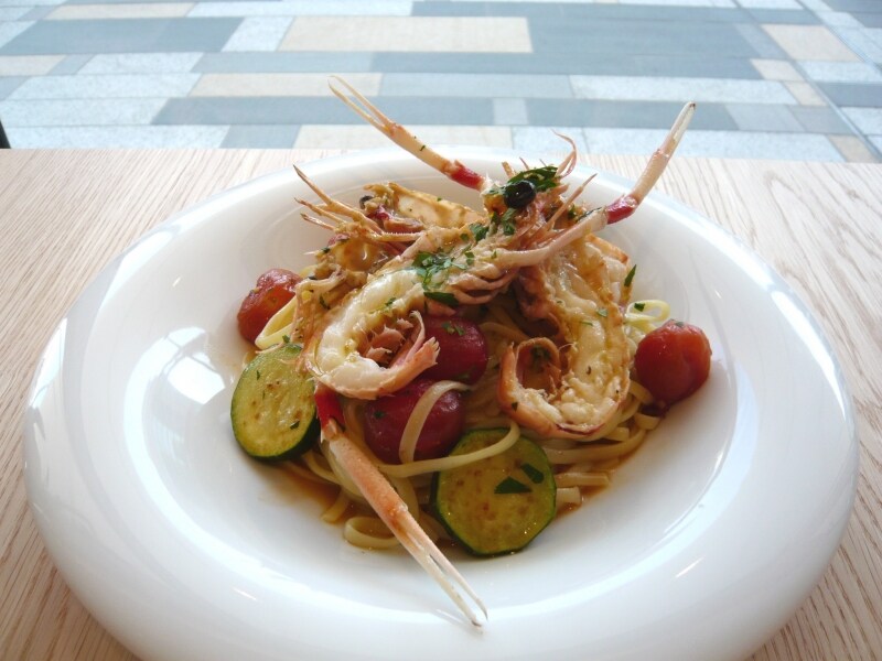 生パスタ『手長海老とズッキーニ』