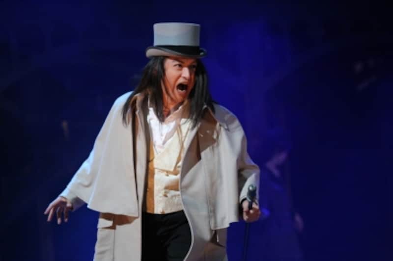 ワイルドホーン作曲『ジキル&ハイド』タイトルロールの石丸さん。写真提供：東宝演劇部