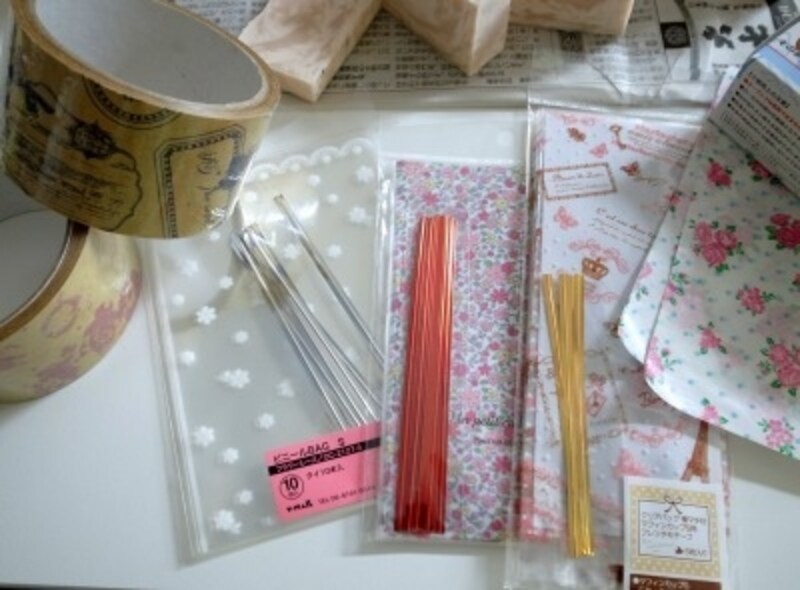 ちょっとした贈り物に便利 可愛いラッピング用品 100円ショップの活用術 All About