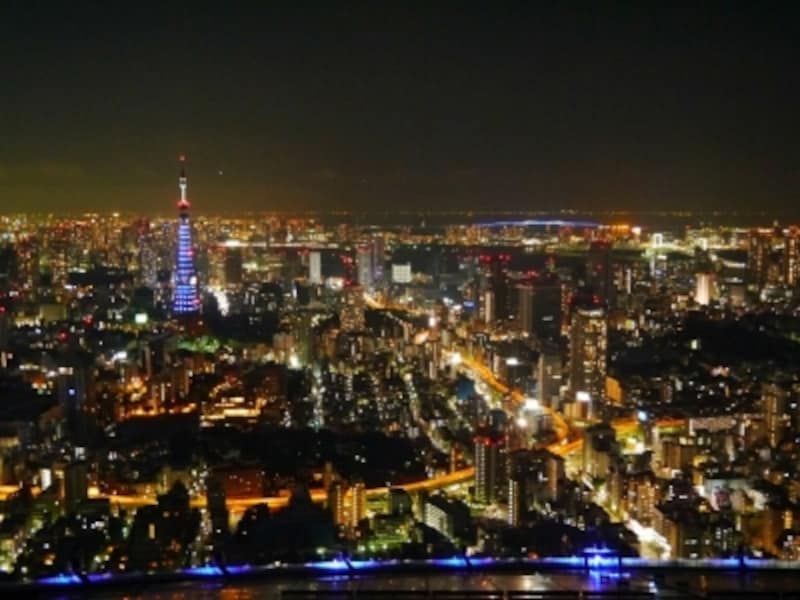 東京タワーを眼下に眺める 六本木ヒルズスカイデッキ 夜景 イルミネーション All About