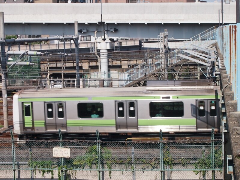 かつて谷中墓地から羽二重団子まで続く坂があった