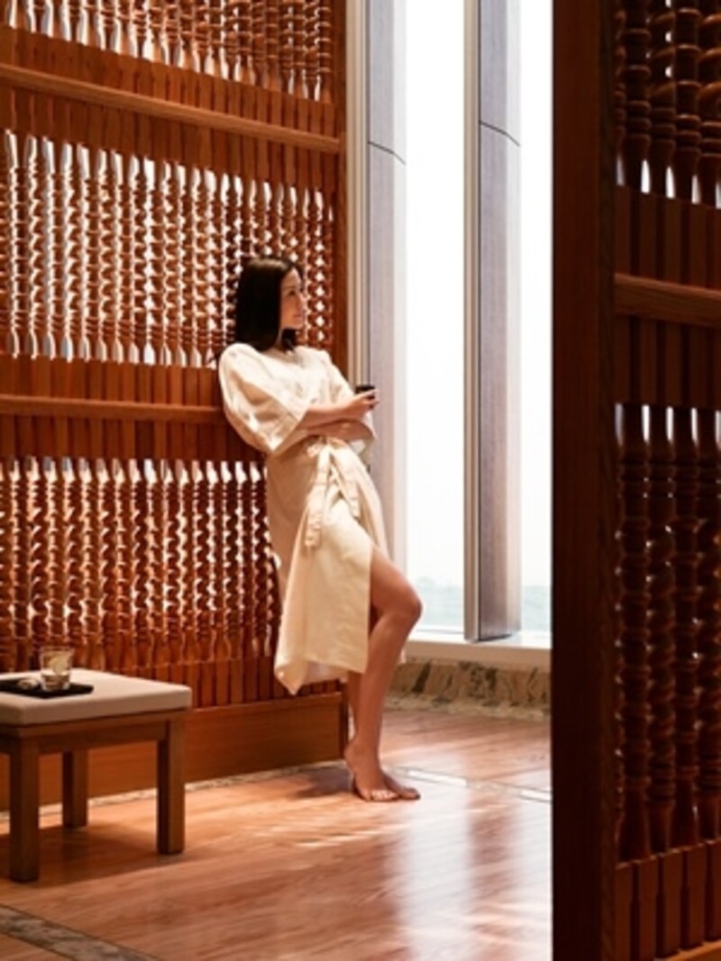 館内は専用ガウンで移動。スパ施設は施術前後どちらも利用可 (c) MGM Macau