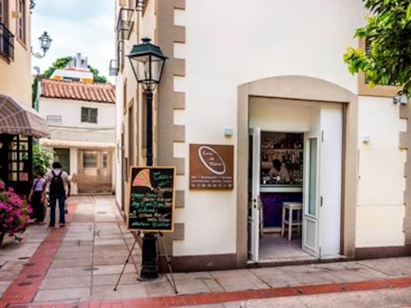 官也街から徒歩すぐの立地