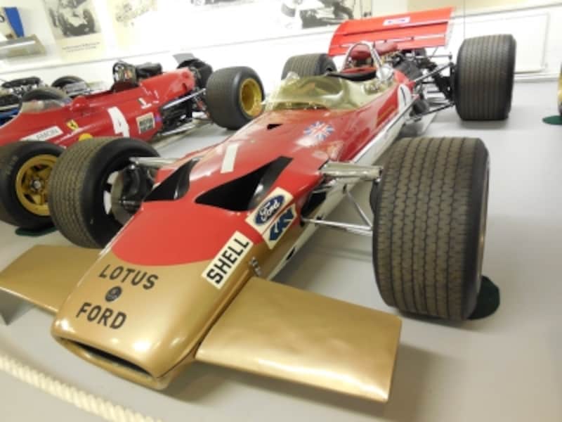 Lotus49B