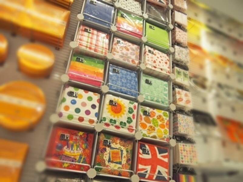 カラフルなペーパーナプキンもASOKOのお土産として人気