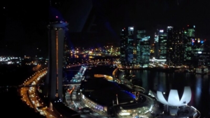 世界最大規模の観覧車から見下ろす美しい夜景 シンガポール All About