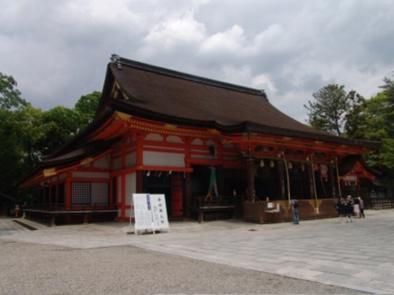 本殿で龍神の底知れないパワーを感じる 八坂神社 パワースポット All About 本殿で龍神の底知れないパワーを感じる 八坂神社 パワースポット All About
