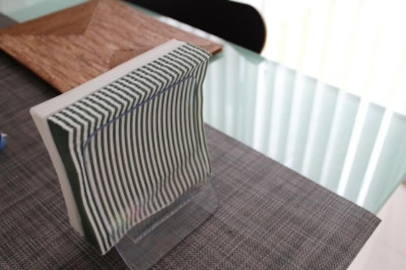 デザインがはっきり見える 透明のナプキン立て 収納 All About