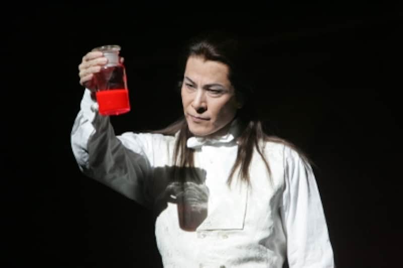 『ジキル&ハイド』の鹿賀さん。写真提供：東宝演劇部