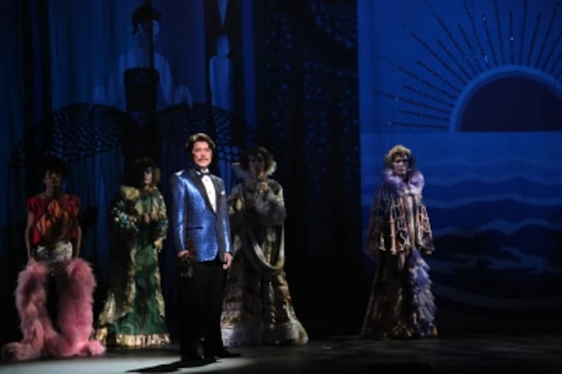 『ラ・カージュ・オ・フォール』前回公演より。写真提供：東宝演劇部