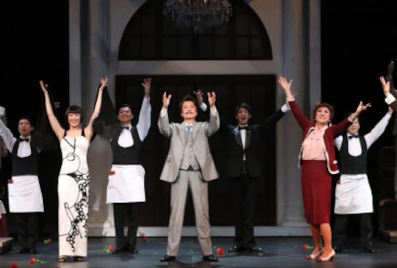 『ラ・カージュ・オ・フォール』2018undefined写真提供：東宝演劇部