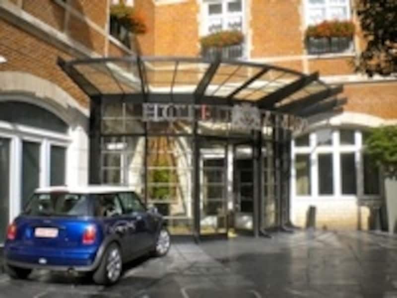 タクシーやホテルでは「特別なサービス」を頼んだ時にチップを渡す