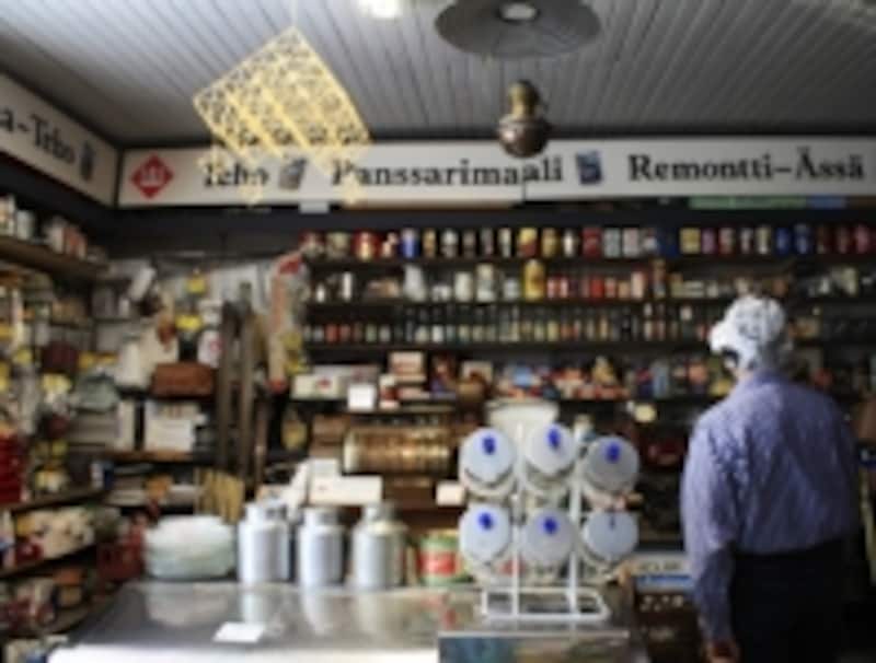 アンティークショップ