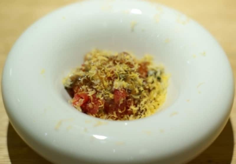 馬肉と牡蠣、野菜のジュレ、ミモレット