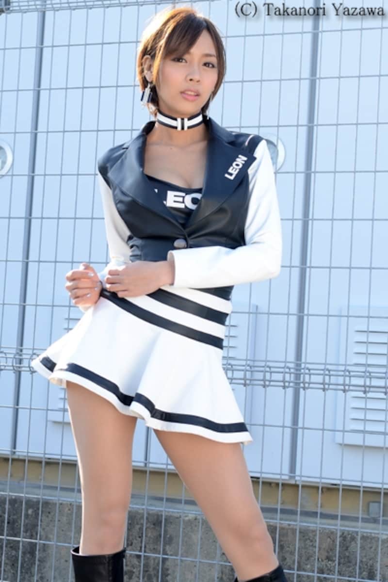 愛内ゆかり／LEON RACING LADY