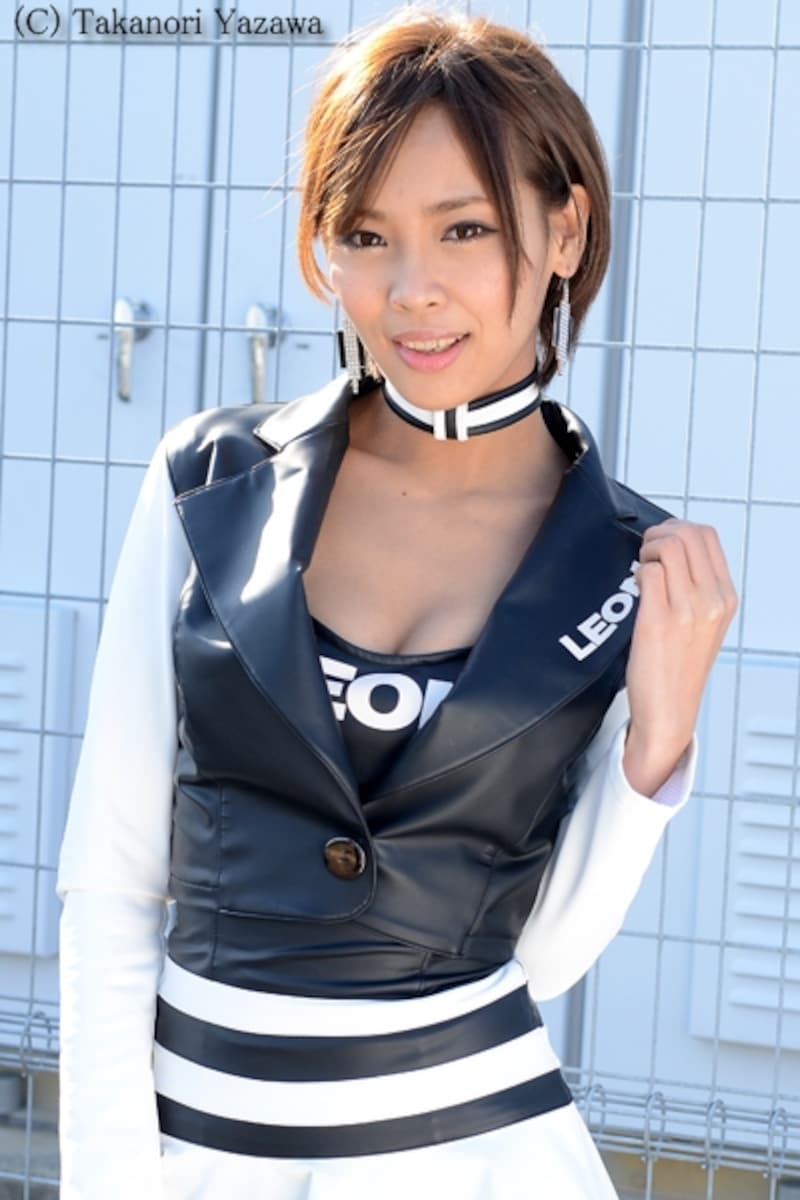 愛内ゆかり／LEON RACING LADY