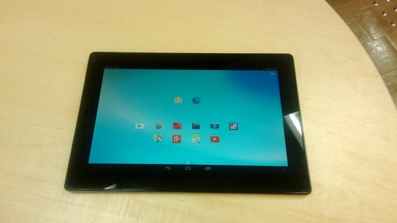 市場価格は3万4860円の10.1インチNEC LaVie Tab Eタブレット