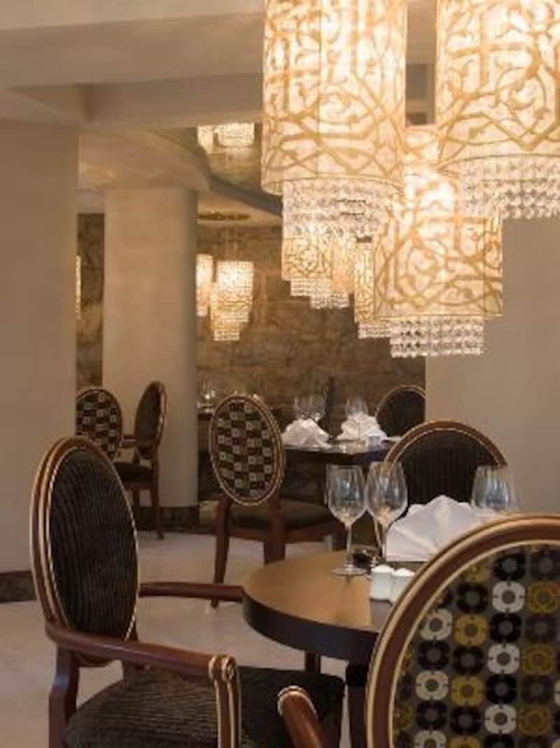 本格スペイン料理レストラン、ラ・パロマの内観 (c) Pousada de Sao Tiago