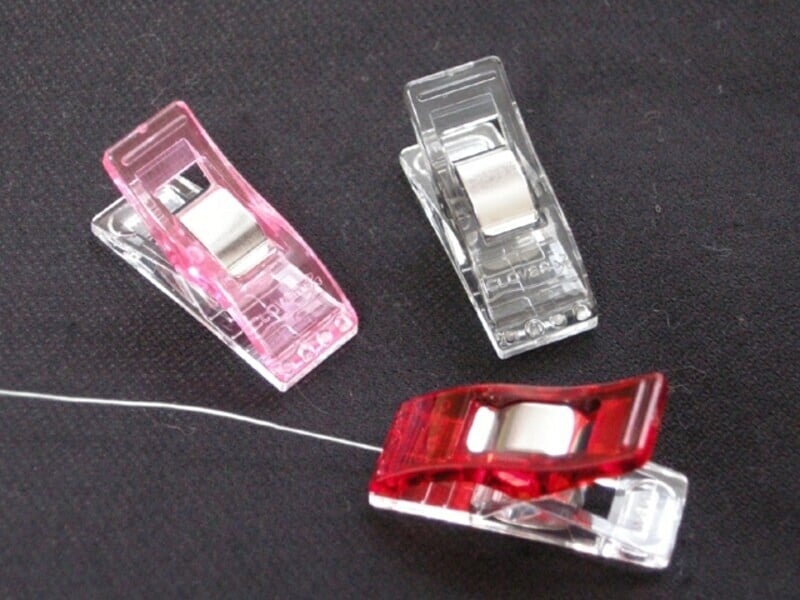 クリップは細い糸もしっかり挟めるものを