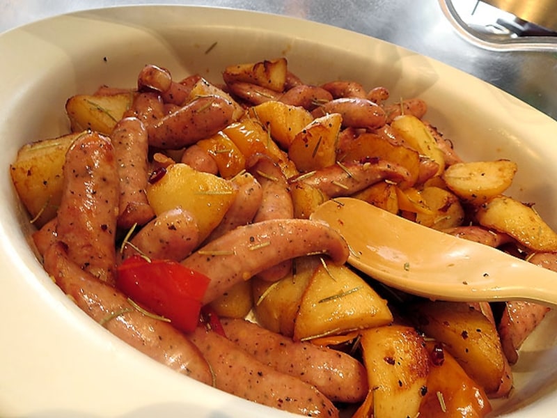 ラ・マレーア ソーセージとポテトのアーリオロースト