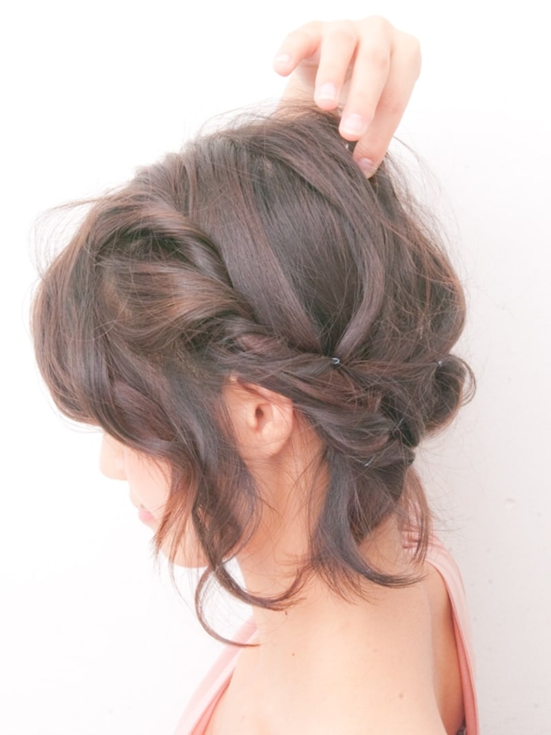 トップに高さを出して華やかさアップ