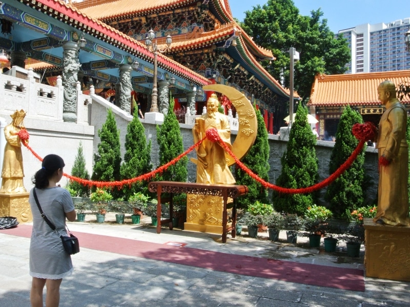 赤い糸はその場で配布