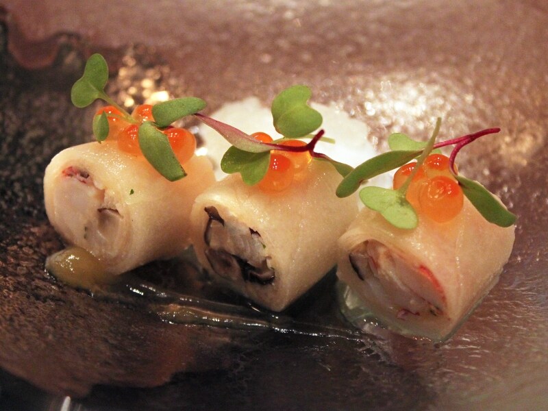 「冷たいロブスターのカネロニ仕立てundefined生姜のグラニテと共に 爽やかなモスクワのラバ」