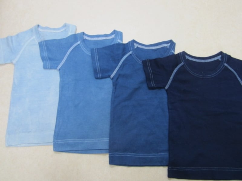 藍染めのＴシャツ